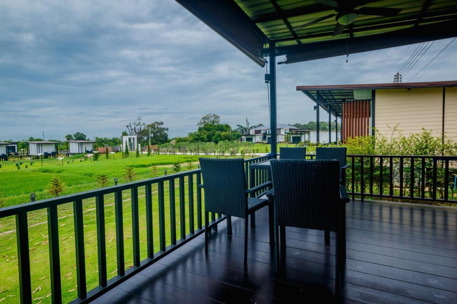 Mae On Village Resort Roi Et Luaran gambar